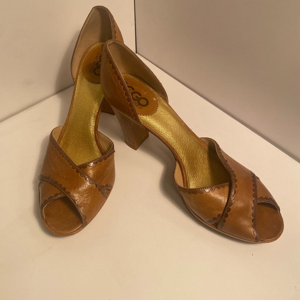 PLATFORM TAN ITALIAN LEATHER PUMPS GOZZI BRAND NAME 39 1/2
